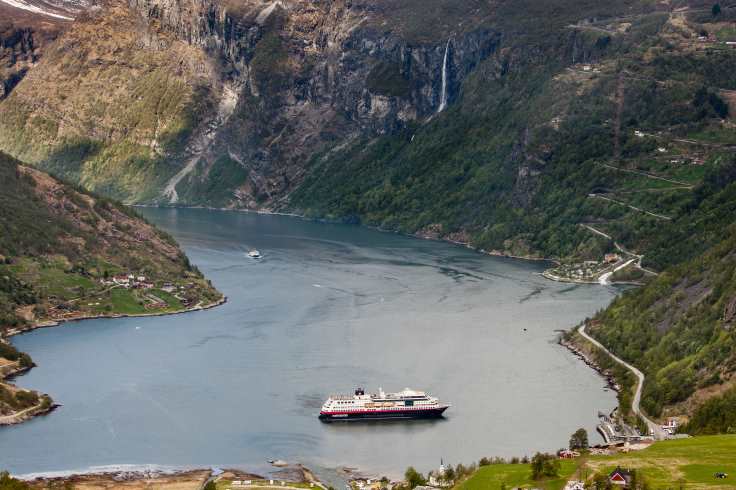 midnatsol-i-geiranger-6712.jpg